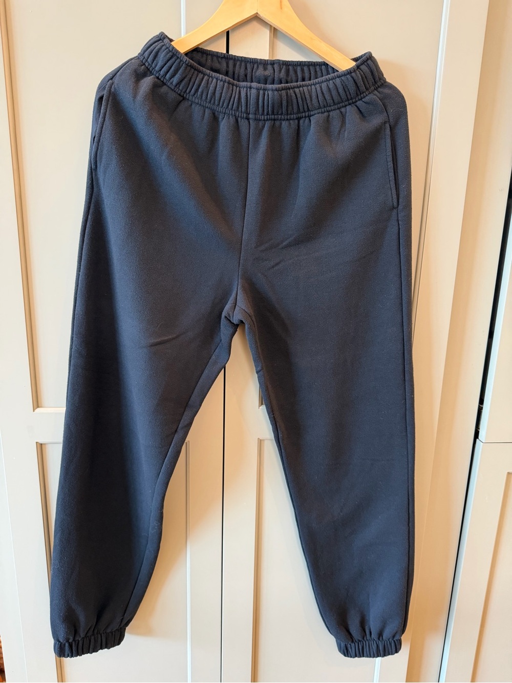 NWOT wild fable Black Women’s Fleece Sweatshirt & Joggers Set - Picture 5 of 7
